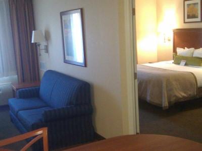 Candlewood Suites Fredericksburg By Ihg Extérieur photo
